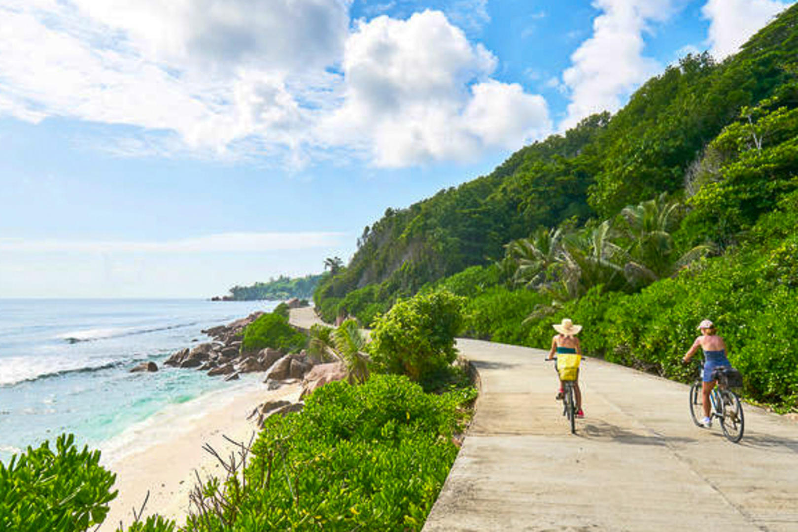 Heldag på öarna Praslin och La Digue