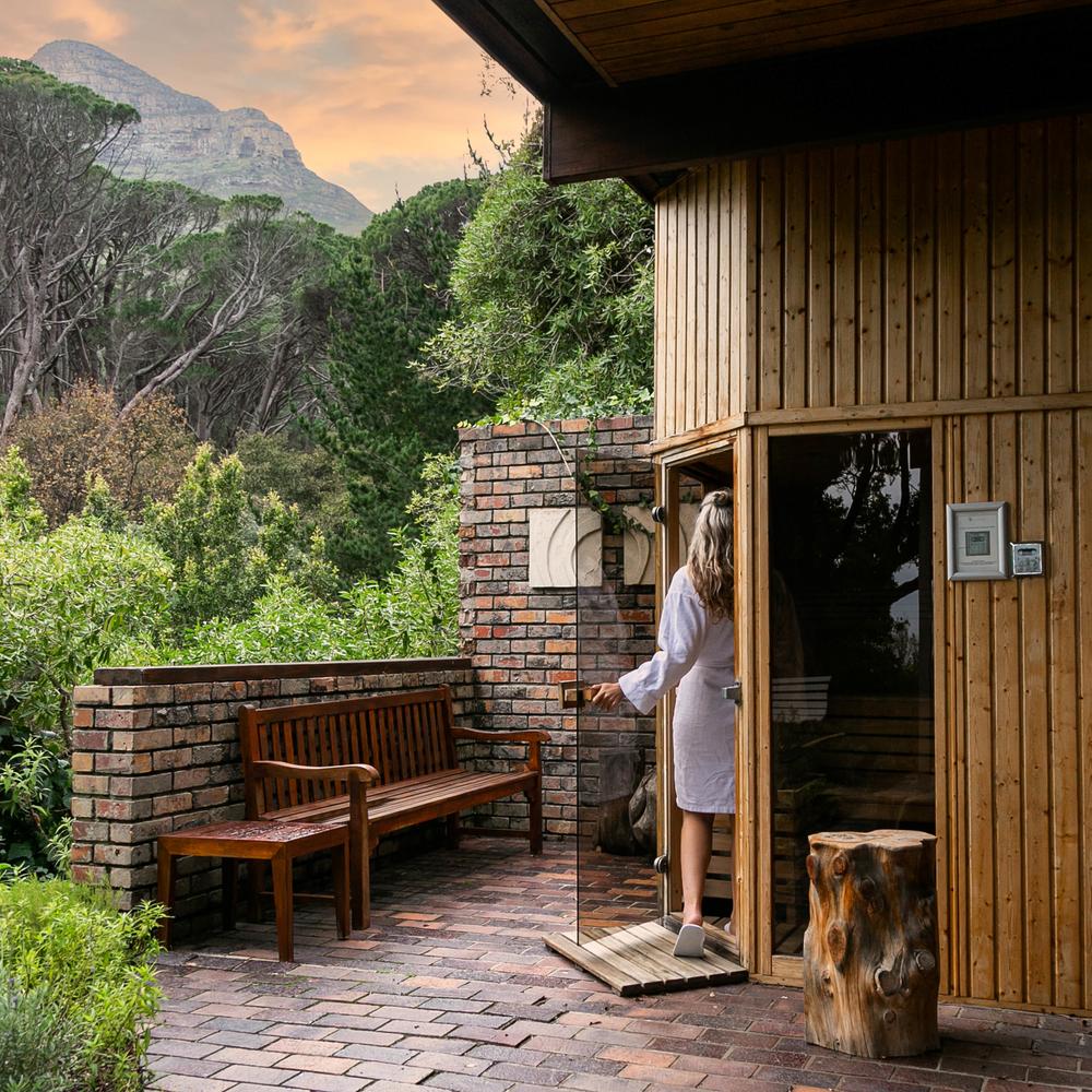 Camps Bay Retreat-item-2