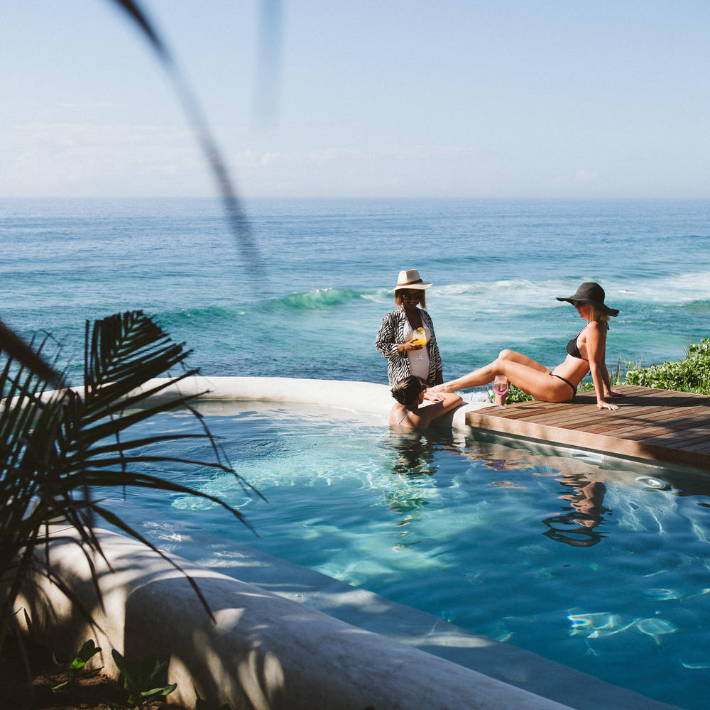 Sala Beach House-item-2
