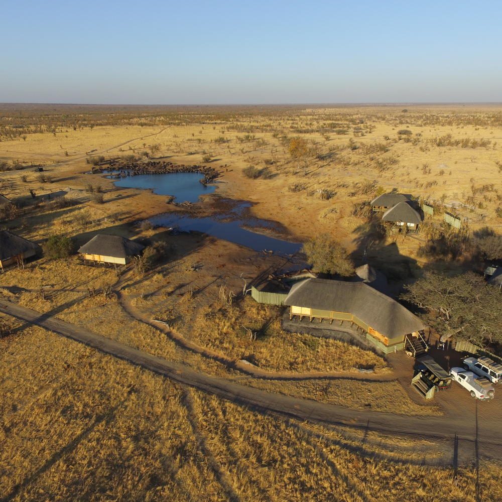 Flygfoto över Nehimba Lodge