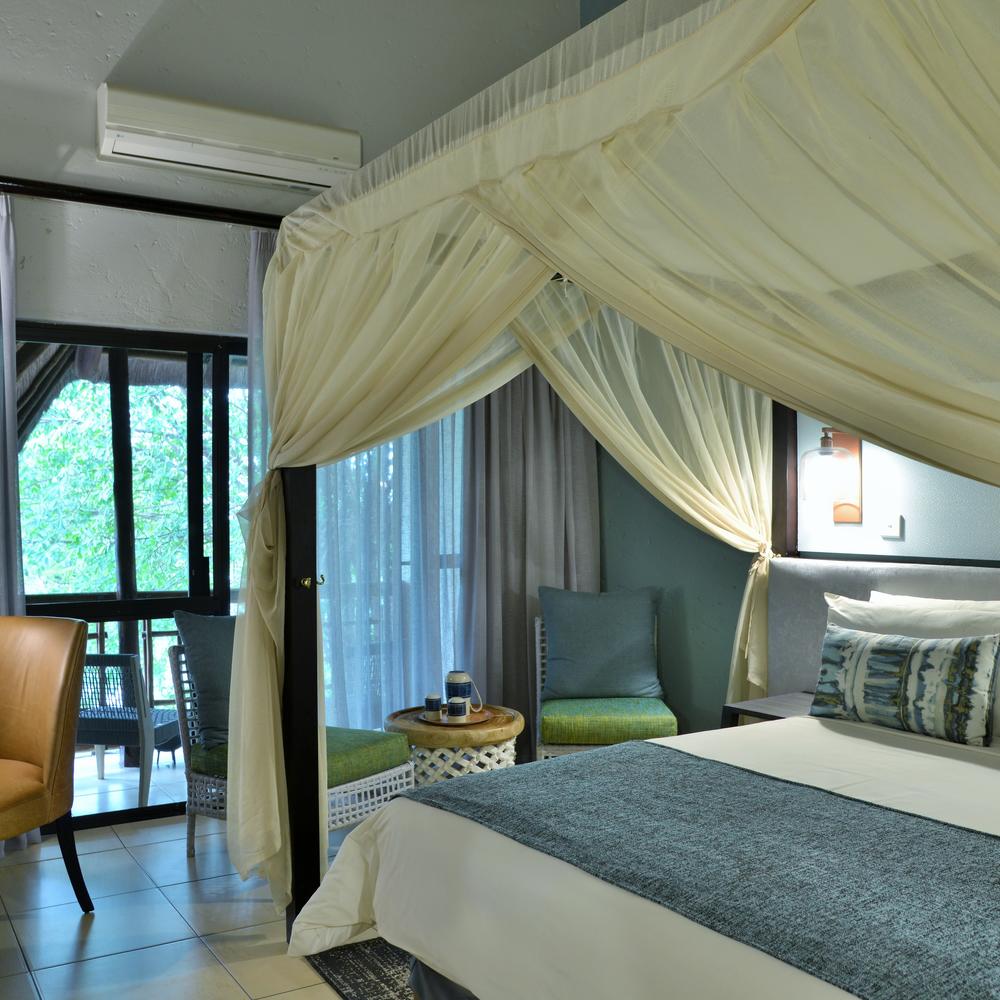 Cresta Mowana Safari Lodge & Spa-item-1