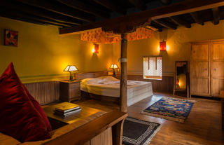 Suite room