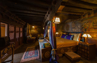 Queen's room