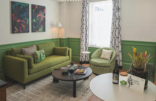 Stable Suites - Lounge