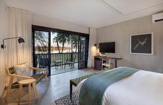 Deluxe River View Suite