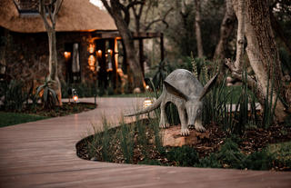 Dulini Moya - Entrance