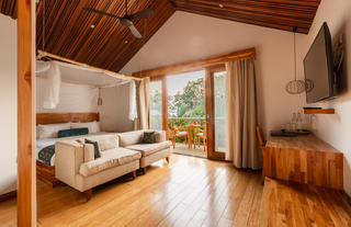 Superior King Suite