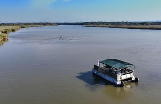 Makakatana Boat