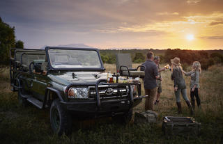 Sunset game drive drinks