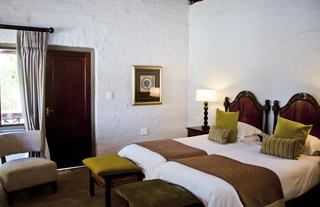 Twin bedroom