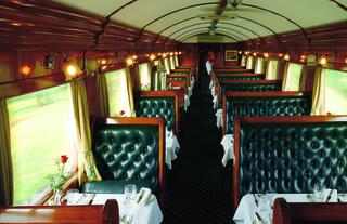 Banquet dining car