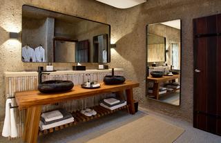 Amber Villa Second Bedroom Bathroom