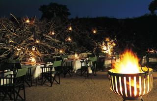 Earth Lodge Boma