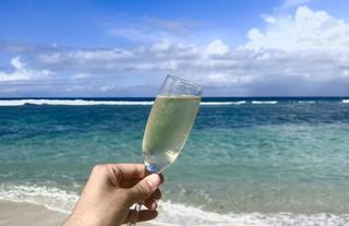 Bubbly by the shore