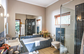 Classic Room Bathroom