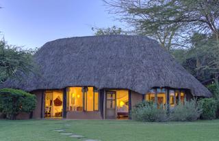 Elewana Kifaru House - Cottage exterior