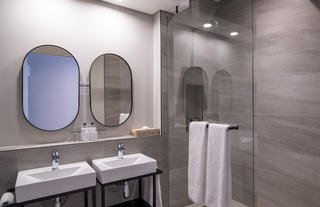 Kloof Street Hotel - Luxury Suite Bathroom - Cape Town