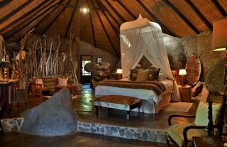 Room 9 - Honey Moon Suite