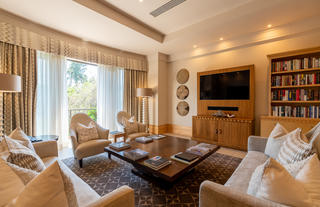 Villa Presidential Suite Lounge 