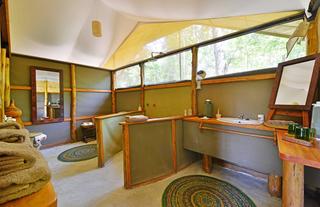 Ishasha Wilderness Camp - Bathroom