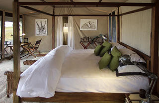 Luxury Vintage Tent: Bedroom - King Size Bed