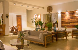 Lounge bar