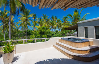 Presidential Villa - private hot tub