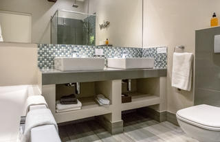 Garden Suite, No.3, bathroom