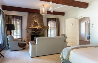 Garden Suite, No.3, lounge area