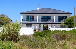 TheVilla@WhaleRockLodge_Front_opengate