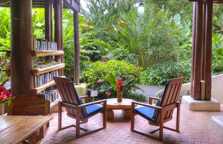 Lounge area