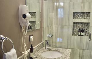 Premium Room Bathroom