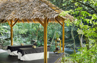 Simbiosis Spa Massage Deck