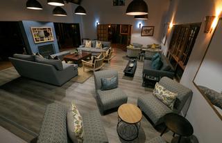 Bar / Lounge Area