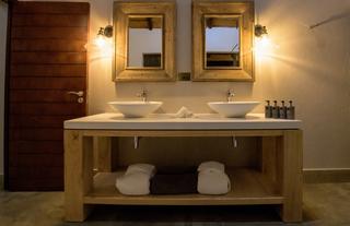 Luxury Suite Bathroom