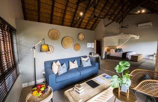 Luxury Suite Lounge