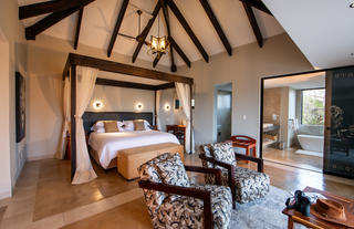 King bed layout