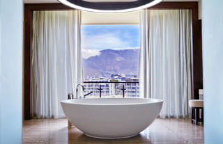 Table Mountain Suite - Bathroom (Bathtub)