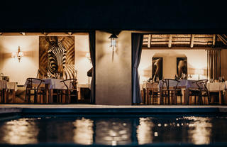 Bukela Game Lodge - Dining At Night