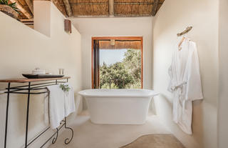 Bukela Game Lodge - Luxury Suite Bath