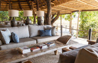 Lion Camp - Lounge area 1