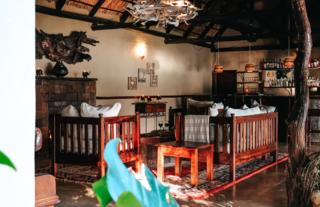 Mukambi Safari Lodge Lounge Area