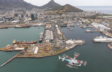 V&A Waterfront, where the city meets the sea in Cape Town’s unique lifestyle experience.
