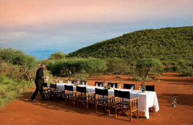 Outdoor dining at Kopano Lodge