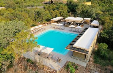 Kapama River Lodge Cocktail Pool and Bar