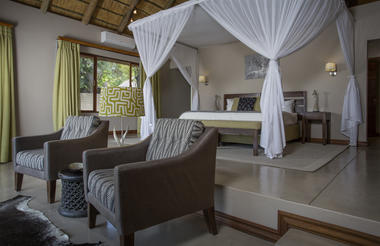 Water-facing Luxury Room