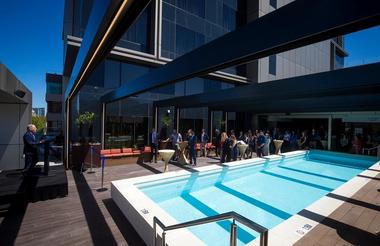 https://www.facebook.com/doubletreeperthnorthbridge/photos/a.291440668108522/291440771441845/?type=3&theater