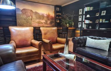 Beautiful lounge at Shiduli