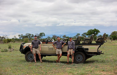 Tomo Safari Guides