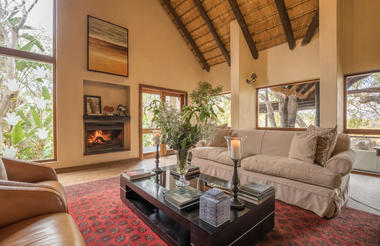 Luxury lounge area at Kuname Lodge